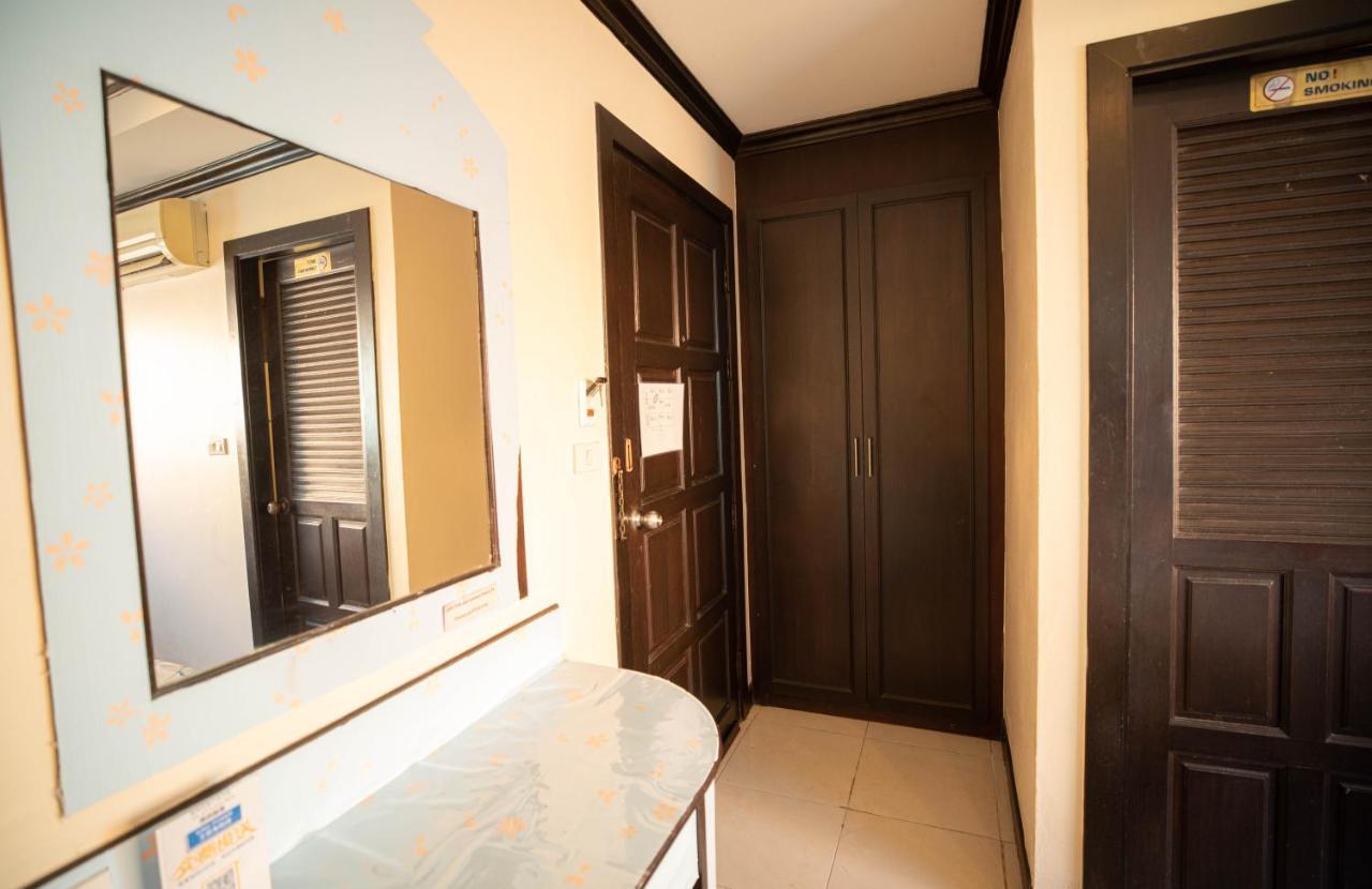 Fish And Summer House Patong Екстер'єр фото